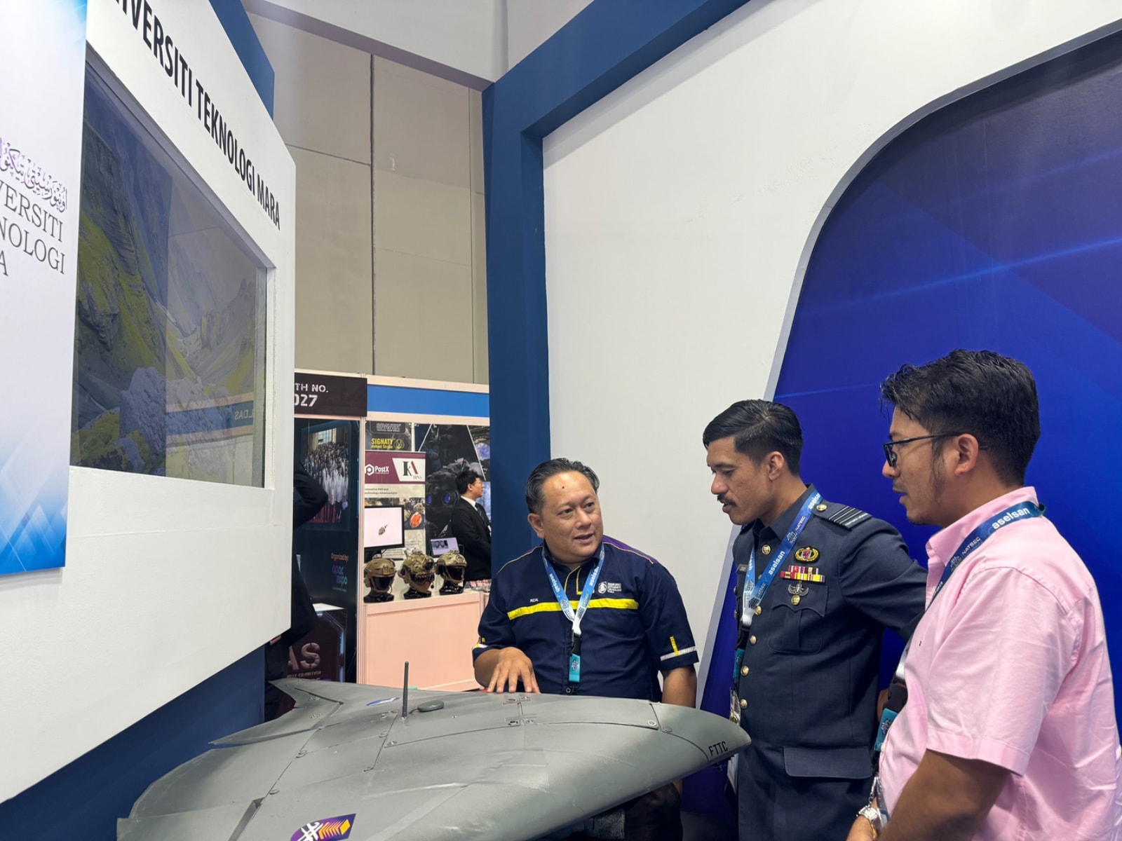 Benua Defence team briefing military officer on drone technology